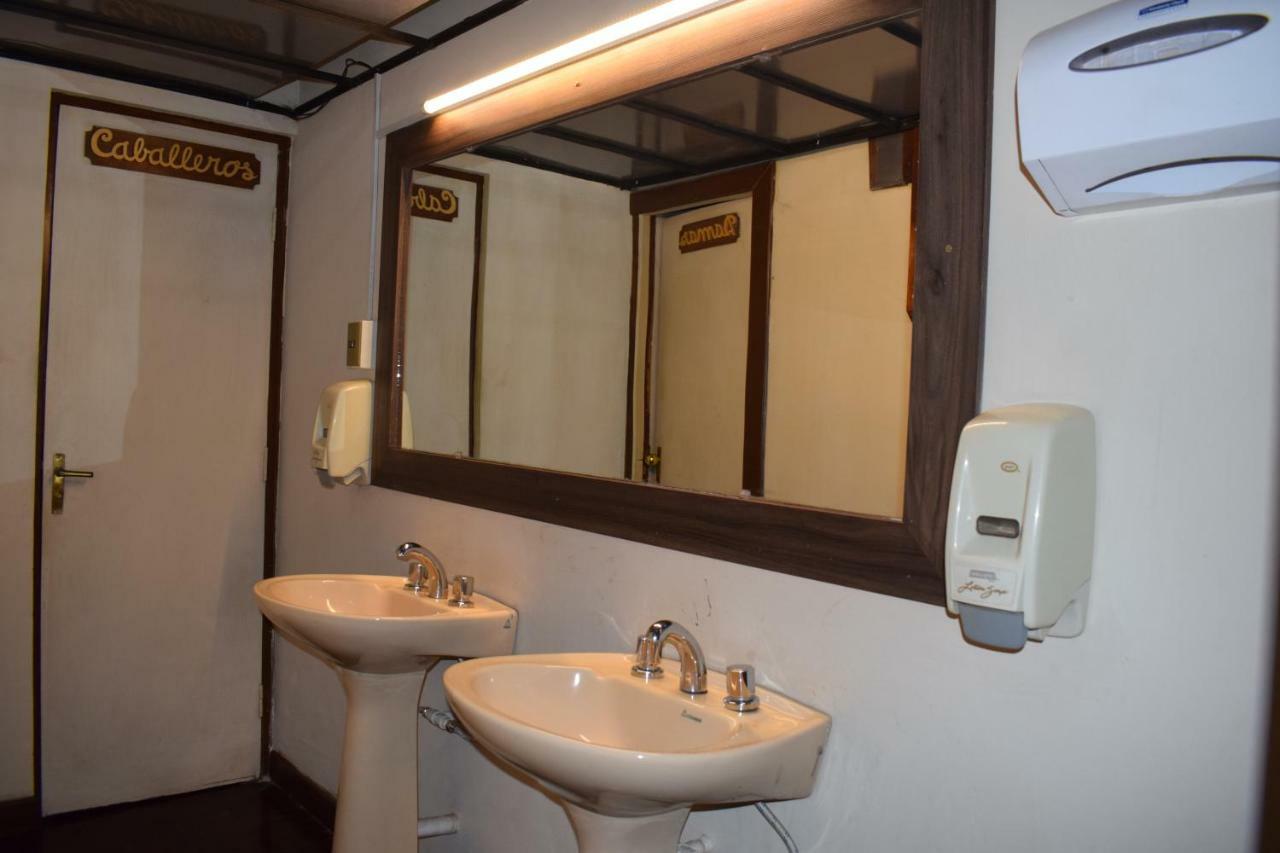 Capital Plaza Hotel ซูเกร ภายนอก รูปภาพ